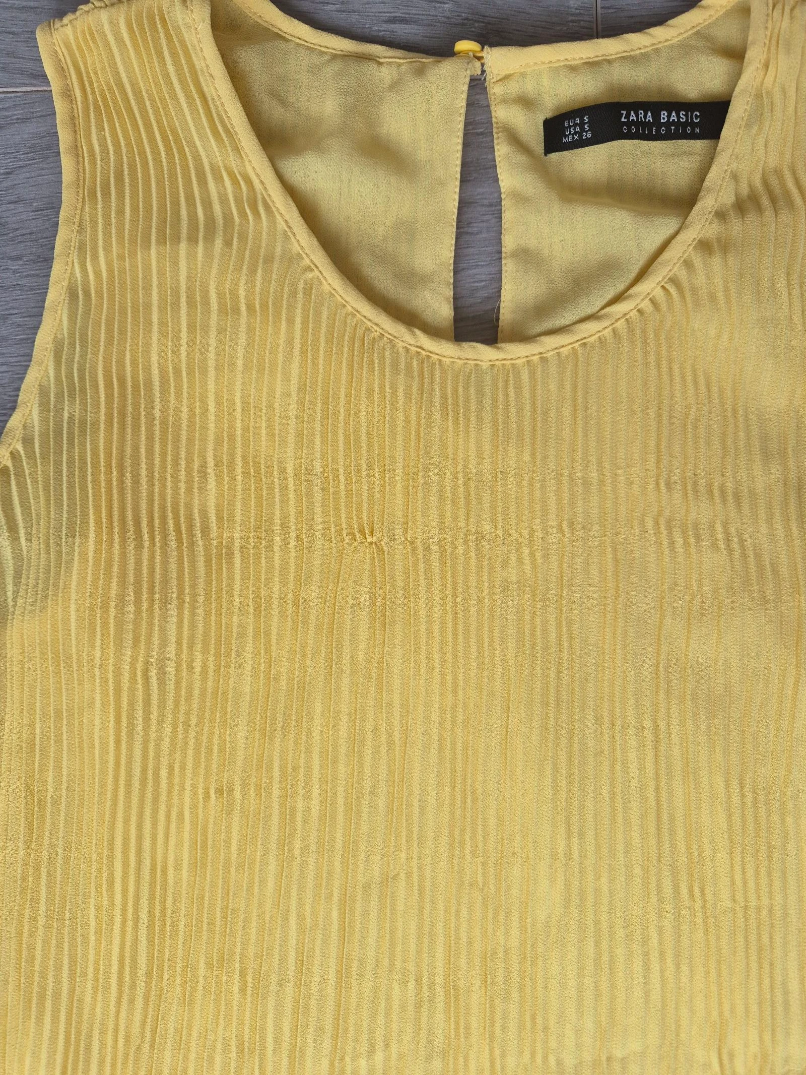ZARA Haut Plissé Jaune / Blouse Sans Manches avec Fermeture Arrière – Taille S – photo 6